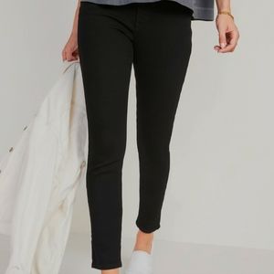 Mid-Rise Black Super Skinny Jeans Petite